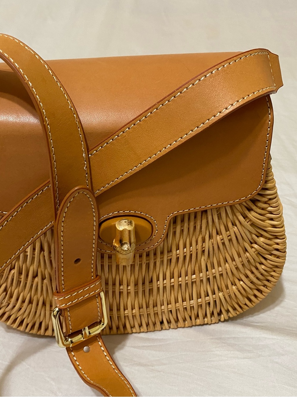 J. McLaughlin Leather and Woven Saddle crossbody Bag Size 3x7x8 - Picture 2 of 15